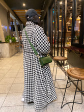 Load image into Gallery viewer, ###AW25: HOUNDSTOOTH OBSESSION COAT