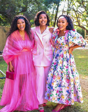 Load image into Gallery viewer, ####Bold Woman: 3D FLORALS ROYAL HIGHNESS