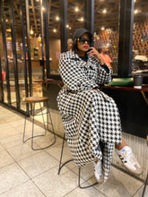 Load image into Gallery viewer, ###AW25: HOUNDSTOOTH OBSESSION COAT
