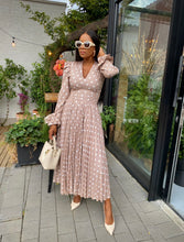 Load image into Gallery viewer, #######AW26:MOVIDA Nude Dress
