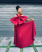 Load image into Gallery viewer, PLEATED SKIRT
